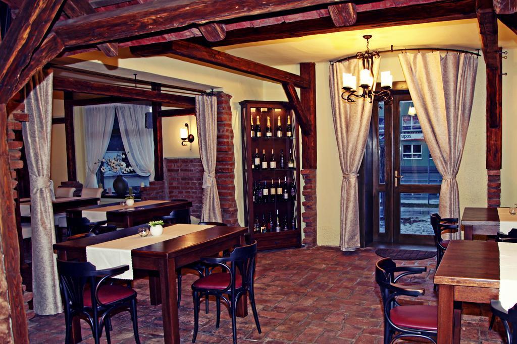 Barock Restaurant & Pension Topoľčany 外观 照片