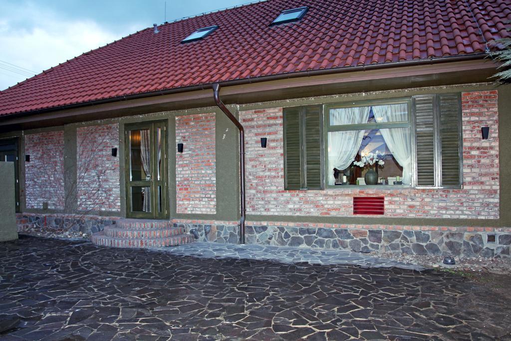 Barock Restaurant & Pension Topoľčany 客房 照片
