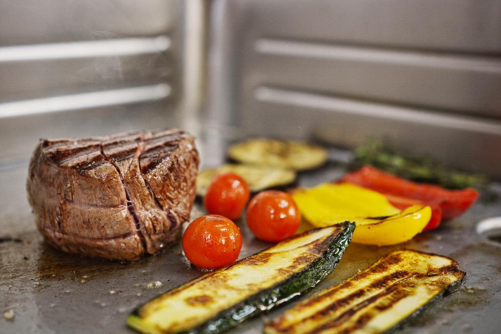 Barock Restaurant & Pension Topoľčany 外观 照片