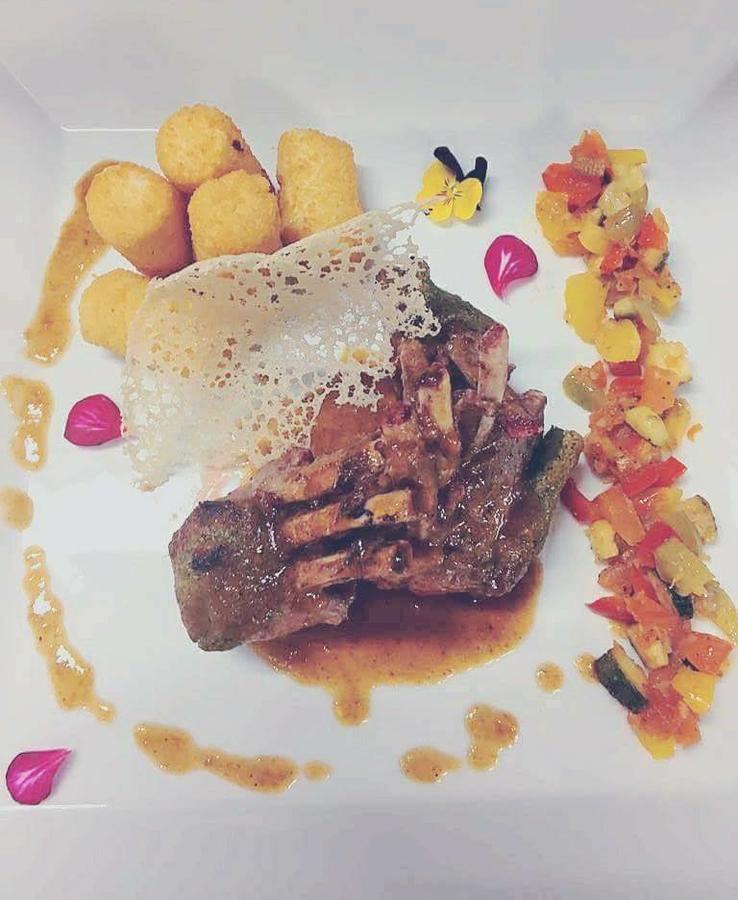 Barock Restaurant & Pension Topoľčany 外观 照片