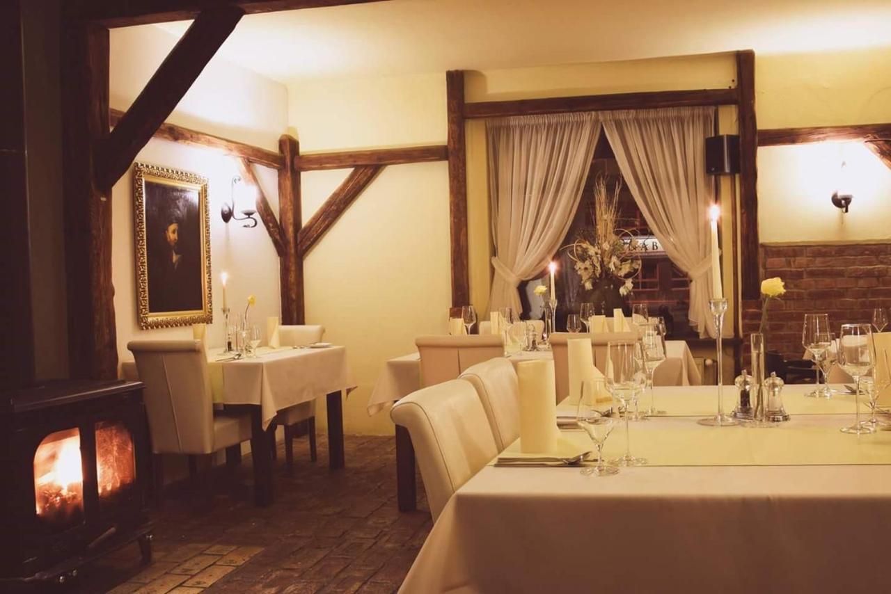 Barock Restaurant & Pension Topoľčany 外观 照片